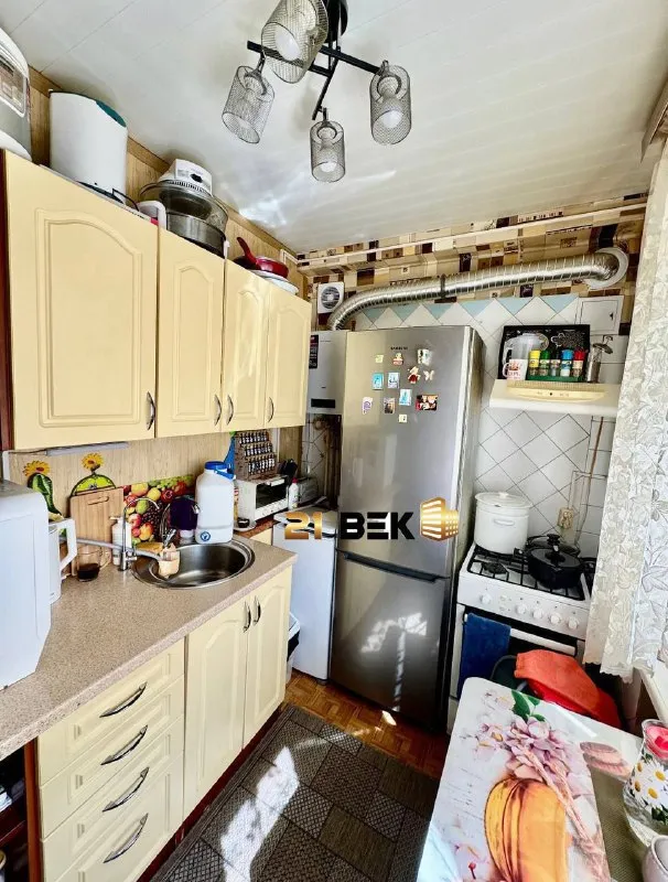 срочная продажа! двухкомнатной квартиры снижение стоимости❗️ 🌇ворошиловский районеэ донецка, по ул. шекспира 📍 👍заменены все коммуникации, электропродка, м/п окна, огромный застекленный пластиковый балкон, 2 сплит системы. ✅общая площадь 43 кв. м. кухня 7 кв. м. этаж 5/5. 📍район расположения квартиры - это прекрасное место для отдыха, пикника, рыбалки, рядом роща. парковочное место под окнами. 💦вода по графику! доходит!   💰стоимость 4 200 000 рублей. 📲☎️+79493375397 с уважением вероника ан «21век» подписаться | дать объявление - фотография - 7