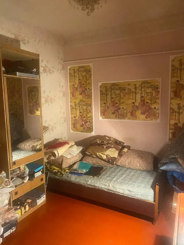 🏡сдам дом на долгосрочную аренду (от 6 месяцев). г. донецк днр, киевский район, ветка. ✅отдельно стоящий дом в жилом состоянии, 4 комнаты, свой двор, газовое отопление, вода по графику, стиральная машина, кондиционер, холодильник, телевизор, ванна и туалет в доме. цена: 35000 р + коммунальные. оплата при заселении первый месяц + залог, без комиссии. просмотр возможен раньше. ☎️номер: +79383152549 📞связь в телеграм @vlad1sloove 📨подписаться - фотография - 5