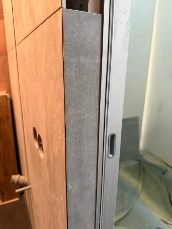 продам двухкомнатную квартиру 🌇донецк, "донецк-сити", ул. щорса 85📍 ✅2/5 этаж. спецпроект, полногабаритная, не угловая, 50 м. кв. ✅готовность ремонта 90% white box + частично уже уложены отделочные материалы + вся плитка и ламинат в наличии в квартире ✅подробное описание есть, пишите всё отправлю ❗️ ✅по проекту предусмотрена кухня-гостиная в виде студии, отдельная спальня с обустроенным балконом, гардеробная, санузел. ✅дом очень теплый. в квартире выполнен высококачественный ремонт с применением новых технологий и передовых стандартов! 💰цена 6 000 000 ₽ 📲☎️+7 977 9198704 анна либо пишите в лс @isakovaanna1992 - фотография - 7