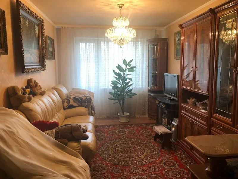 ‼️продажа квартиры‼️ 🏡продам 4-четырехкомнатную квартиру г. донецк днр куйбышевский р-н, ул куйбышева 209, мкр-н магистральный, рядом галактика и школа 51 ✅в квартире сделан качественный ремонт ✅мебель частично остается вода во время подачи идет 🔥собственник 💴цена: 8🍋3 рублей 📲подробности по тел; ☎️+7(949) 385-93-57 сергей 📨подписаться - фотография - 4