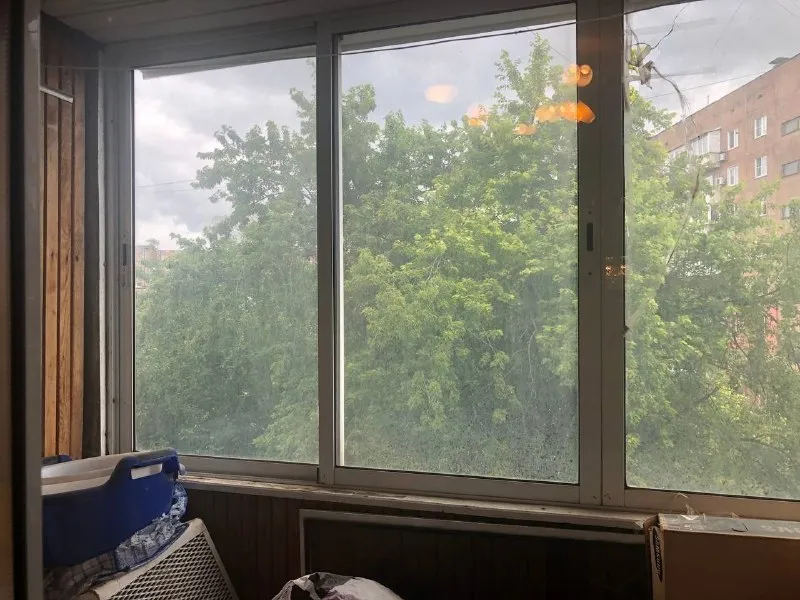 ‼️продажа квартиры‼️ 🏡продам 4-четырехкомнатную квартиру г. донецк днр куйбышевский р-н, ул куйбышева 209, мкр-н магистральный, рядом галактика и школа 51 ✅в квартире сделан качественный ремонт ✅мебель частично остается вода во время подачи идет 🔥собственник 💴цена: 8🍋3 рублей 📲подробности по тел; ☎️+7(949) 385-93-57 сергей 📨подписаться - фотография - 7