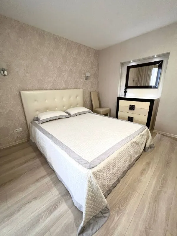 сдается чистая, светлая двухкомнатная квартира с раздельными комнатами в буденновском районе (микрор... - фотография