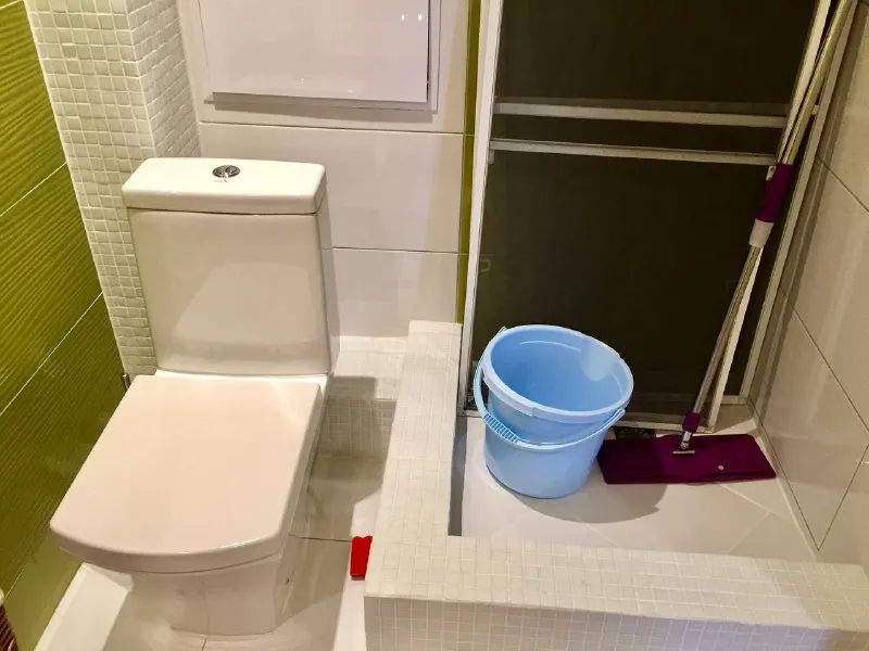 сдается чистая, светлая двухкомнатная квартира с раздельными комнатами в буденновском районе (микрорайон донской)квартира оснащена всем необходимым для проживания:мебель, кондиционер, холодильник, стиральная машина, накопительный и водонагревательный бак есть. будет сдана только чистоплотным людям без животных. оплата за первый и последний месяц, стоимость 45.000₽ помесячно (коммунальные учтены уже в оплату) не агентство +79493264324 екатерина - фотография - 7