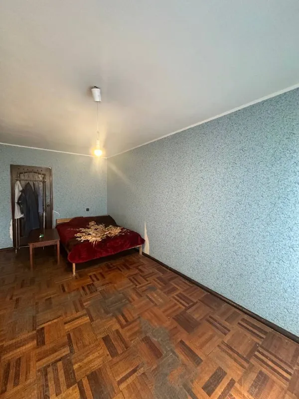 ‼️продажа! ленинский проспект‼️ продажа 4 ком квартиры. ленинский проспект, центр славянской культуры. комнаты раздельные, кухня 9 квадратных метров, 4 этаж 9 ти этажного дома. состояние жилое. рядом транспортные остановки, супермаркет, центр славянской культуры, храм. документы готовы никто не прописан цена 6,500,000р + торг! +79493268382 виктория ан недвижимость днр - фотография - 3