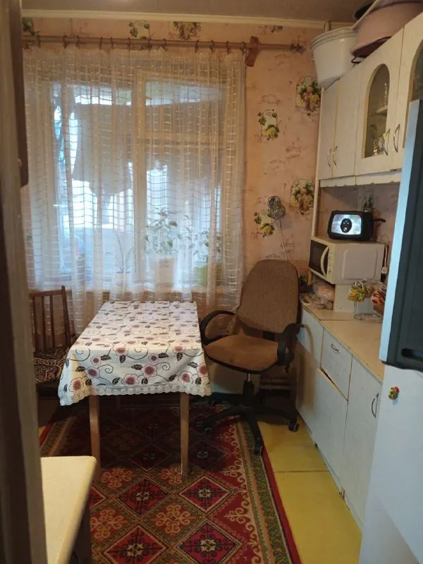 ‼️продажа квартиры‼️ 🏡продаётся 1-однокомнатная квартира г. донецк днр кировский р-н мкр-н солнечный улица скляренко, напротив завода норд ✅этажность–7/14 жилого дома ✅квартира не угловая рядом находится детский садик, школа, больница, рынок, магазины вода по графику 🧾документы готовы 🔥собственник 💴цена: 3🍋500.000 рублей торг‼️ ☎️+7(949) 310-43-33 анна недвижимость днр - фотография - 3