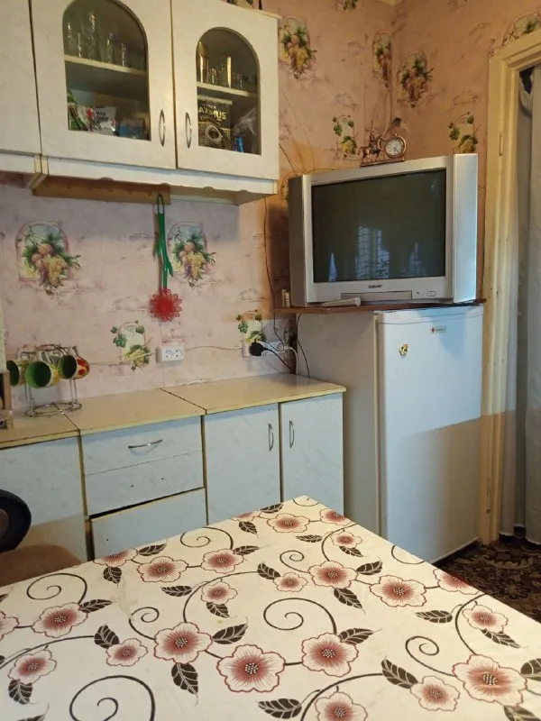 ‼️продажа квартиры‼️ 🏡продаётся 1-однокомнатная квартира г. донецк днр кировский р-н мкр-н солнечный улица скляренко, напротив завода норд ✅этажность–7/14 жилого дома ✅квартира не угловая рядом находится детский садик, школа, больница, рынок, магазины вода по графику 🧾документы готовы 🔥собственник 💴цена: 3🍋500.000 рублей торг‼️ ☎️+7(949) 310-43-33 анна недвижимость днр - фотография - 5