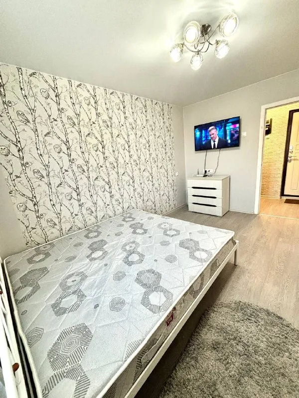 ‼️аренда! центр славянской культуры‼️ аренда! 2х комнатная квартира, этажность 7/9, проспект ленинский, напротив центр славянской культуры, вся бытовая, вай-фай, вода по графику доходит! бойлер поставят в счёт аренды. отличное месторасположение, транспорт в любую сторону города. не военных, не студентов! цена 40,000р + коммуналка +79493268382 виктория ан недвижимость днр - фотография - 2