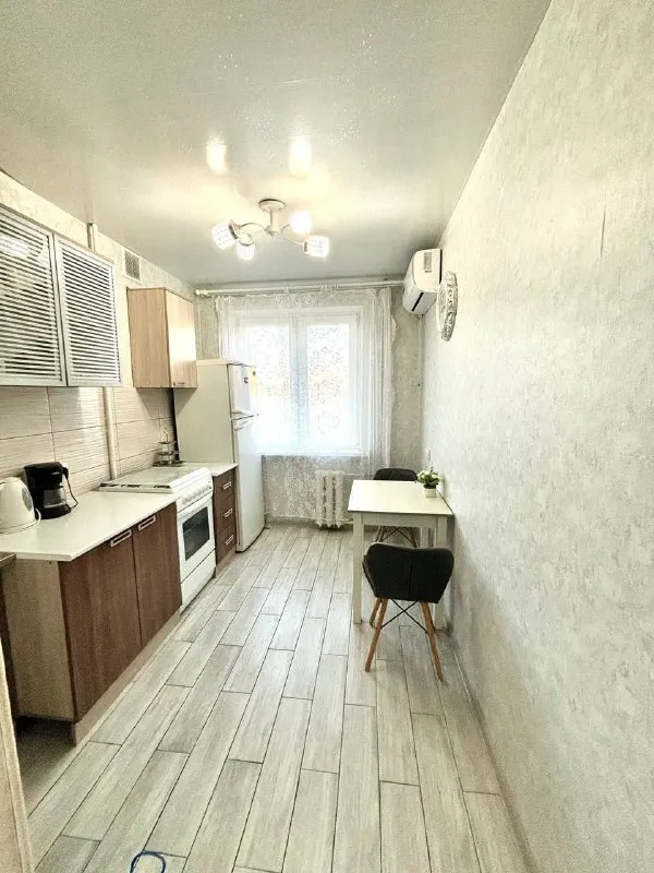 ‼️аренда! центр славянской культуры‼️ аренда! 2х комнатная квартира, этажность 7/9, проспект ленинский, напротив центр славянской культуры, вся бытовая, вай-фай, вода по графику доходит! бойлер поставят в счёт аренды. отличное месторасположение, транспорт в любую сторону города. не военных, не студентов! цена 40,000р + коммуналка +79493268382 виктория ан недвижимость днр - фотография - 5