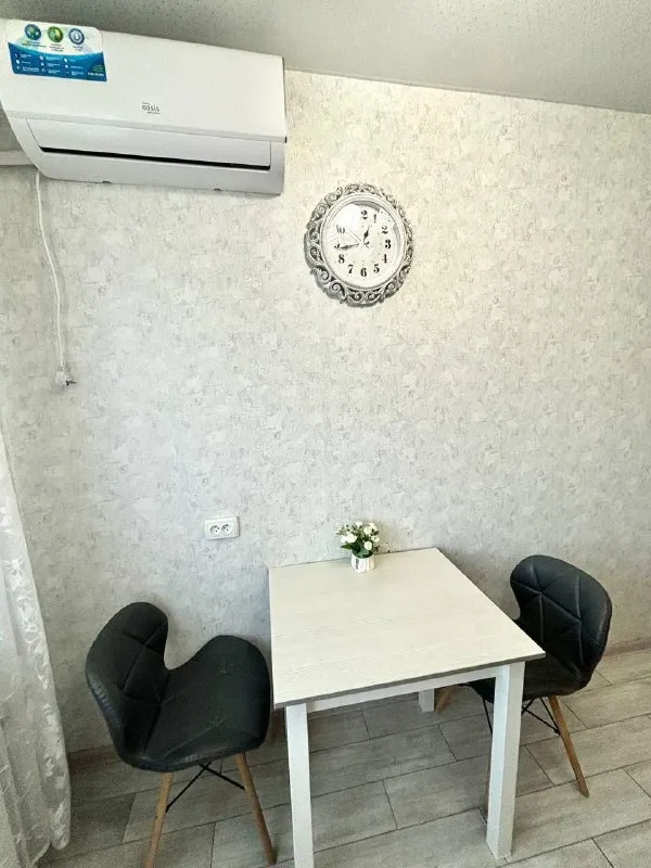 ‼️аренда! центр славянской культуры‼️ аренда! 2х комнатная квартира, этажность 7/9, проспект ленинский, напротив центр славянской культуры, вся бытовая, вай-фай, вода по графику доходит! бойлер поставят в счёт аренды. отличное месторасположение, транспорт в любую сторону города. не военных, не студентов! цена 40,000р + коммуналка +79493268382 виктория ан недвижимость днр - фотография - 6