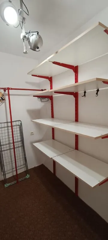 аренда трёхкомнатной квартиры 🌇донецк, проспект ильича грузия калининский район 📍 💦вода 24/7 горячая и холодная новый накопительный бак на 1 тонну ✅сдается впервые ❗️ ✅квартира с гардеробной. развитая инфраструктура - молоко, манна, мединститут, больница калинина, театр кукол, проспект ильича главная транспортная артерия города, можно легко добраться в любую точку ✅вся необходимая мебель и бытовая техника, скоростной интернет wifi 💰цена 60 000 ₽ + залог + комиссия ан, оплата по факту заселения, без посещения офиса и предоплат 📲☎️+79493523316 подписаться | дать объявление - фотография - 5