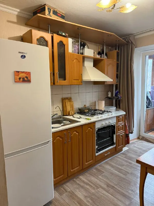 продам 1 ком квартиру центр города ворошиловский район площадь ленина комсомольский 27 дом шато 4/9 этаж общая площадь 36м2 крупногабаритная квартира +небольшая гардеробная хорошее состояние, ванна в кафеле фотографии реальные документы готовы 4 800 000₽ с небольшим торгом +79494113097 @as_01vva telegram - фотография - 2