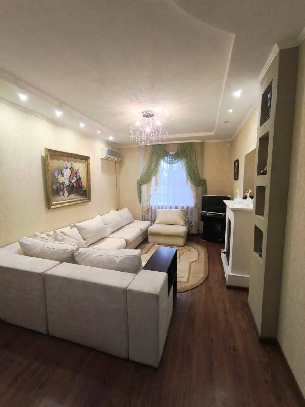 сдается 3х-комнатная квартира 🌇город донецк, на ул. прожекторной (рядом с рестораном "бирстаун")📍 ✅э... - фотография