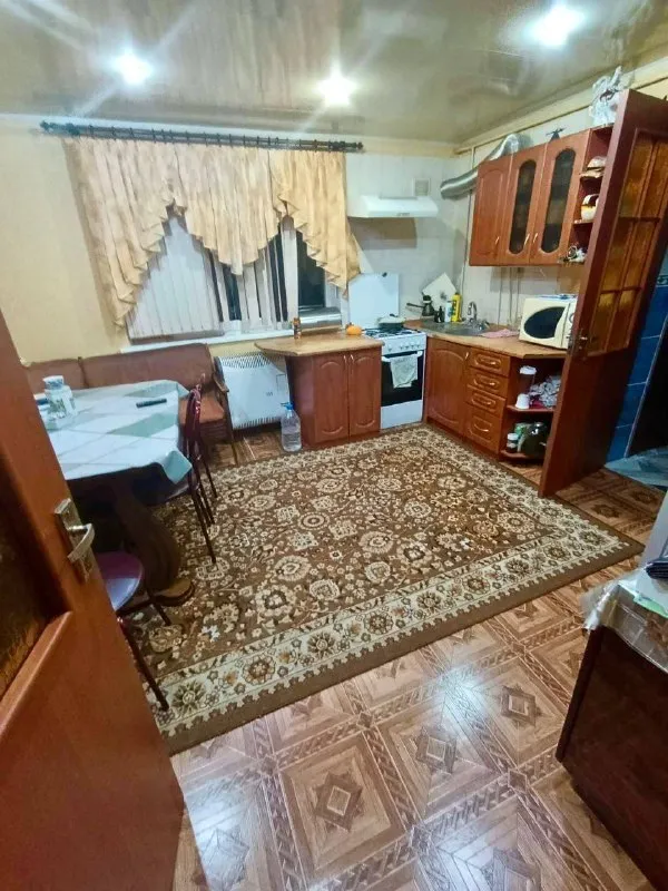 Енакиево. Продается газифицированный дом, на поселке «криничка», со всеми удобствами, общая площадь... - фотография