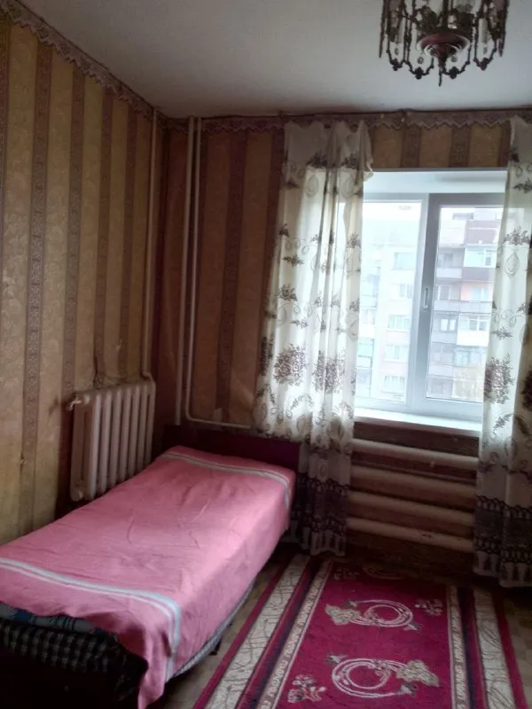 ‼️продажа квартиры‼️ 🏡продаётся 1-однокомнатная квартира г. харцызск днр верх черёмушки ул. чумака 50 а ✅этажность–6/9 жилого дома ✅квартира под ремонт пластиковые окна, есть лоджия кладовка, ванна, туалет вместе ✅вода на этаж поступает, лифт работает прописанных и долгов нет 🧾документы готовы 🔥собственник 💴цена: 1🍋500.000 рублей торг‼️ ☎️+7(949) 389-13-00 📨подписаться - фотография - 2