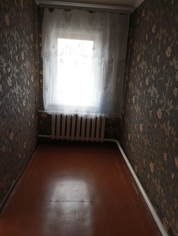 ‼️продажа дома‼️ 🏡от собственника продаётся дом с. василевка, амвросиевкого района г. амросиевка днр ✅общая площадь–82 м2 ✅жилая–41 м2 ✅благоустроен, газифицирован, имеются гараж, летняя кухня, хоз. постройки, дождевик, скважина подключена в дом ✅земельный участок составляет 59 соток, большой фруктовый сад, виноградник 🧾документы готовы к продаже 🔥собственник 💴цена: 2🍋500.000 рублей 📲все вопросы по тел: ☎️+7(949) 304-61-89 📨подписаться - фотография - 6