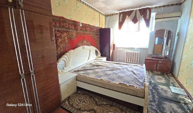 продаю, ☝️3х ком. кв. (68м²) в 🌍енакиево! 💰цена: 2.1 млн  рублей! днр, 🌍 енакиево, (ватутина) ул. саратовская. отличная планировка! ☝️3-ри раздельные комнаты! ☝️2-а санузла! квартира в жилом состоянии! ✅ пластиковые окна ✅кондиционер ✅установлен бойлер ✅🚰вода доходит ✅ большая лоджия,   пластиковыми окна ✅  продажа с мебелью и техникой ! квартира расположена на 9м этаже, сухая! с крышей проблем нет, есть тех этаж! 💼 документы в процессе оформления. 📸фото описание, соответствует! ☝️отлично развитая инфраструктура! школы, остановка, магазины, место для авто и т. д, есть все ! ☎️звоните☎️ +7949 451 3060 или пишите в ✅телеграм, ☝️александр, топ риелтор днр - фотография - 6