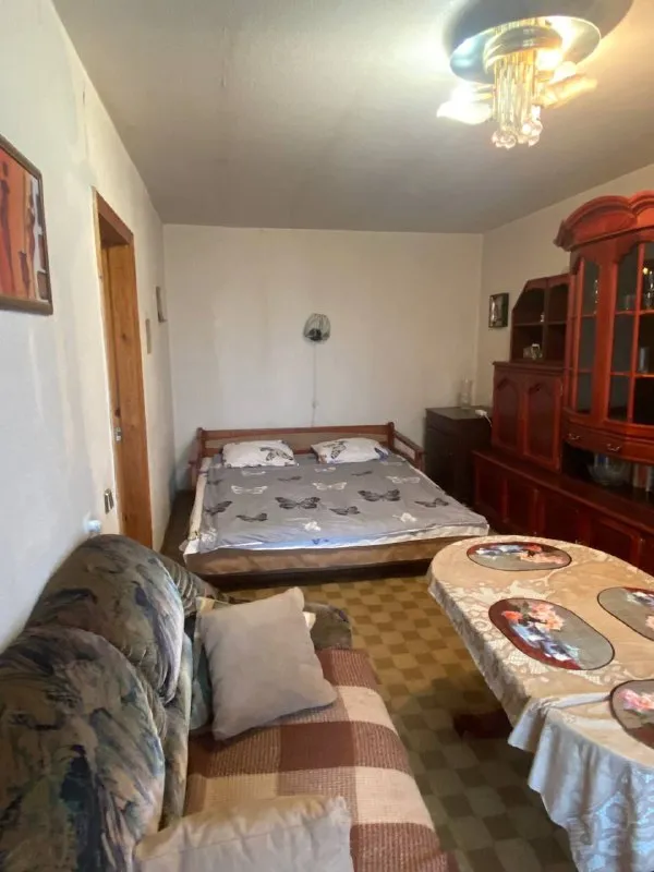 ‼️‼️посуточно‼️‼️ 2- комнатная квартира 📍в самом центре донецка в районе крытого рынка и автостанции... - фотография