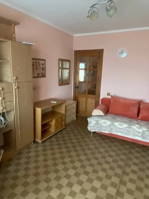 ‼️‼️посуточно‼️‼️ 2- комнатная квартира 📍в самом центре донецка в районе крытого рынка и автостанции с отличной транспортной и торговой инфраструктурой ✅в наличии все удобства для комфортного проживания ✅приоритет семейным парам 💸цена 5000 руб *️⃣нюансы по скидкам в зависимости от количества суток и людей обсуждаются по телефону все вопросы по телефону +79493269316, вадим недвижимость днр - фотография - 4