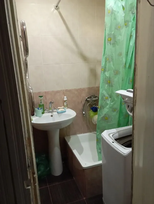 ‼️аренда квартиры‼️ 🏡сдам 2-х комнатную квартиру, будённовский р-н г. донецк днр 🗺ориентир юэсс, ул. арктики 45 ✅этажность– 5/5 эт дома не угловая, балкон застеклён, состояние жилое, бытовая техника имеется, вода по графику. 🔥собственник 💴цена: 16.000 рублей ☎️телефон: +7(949)398-80-37 аренда донецк днр - фотография - 3