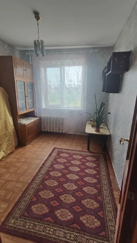 харцызск. собственник. продаётся на трубном 3-х комнатная квартира 5/9. квартира не угловая, пластиковые окна, водонагревательный бак на 80 л, плитка в ванной и туалета, есть кладовая лоджия. квартира очень тёплая, сухая. документы готовы, прописанных нет. возможно продажа с маткапиталом. 3 млн. 300 тыс. руб. +79493891207 виктория - фотография - 2
