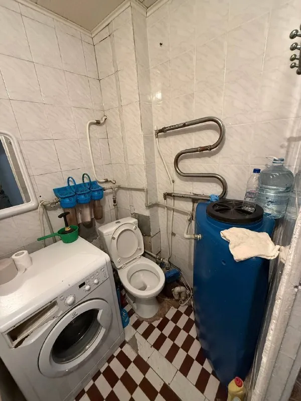 ❗️сдам квартиру в харцызске❗️ трехкомнатная квартира в центре харцызска, индивидуальное отопление, накопительный бак на 200 литров, с мебелью цена 27 000 рублей писать в личные сообщения❗️ eliza - фотография - 5