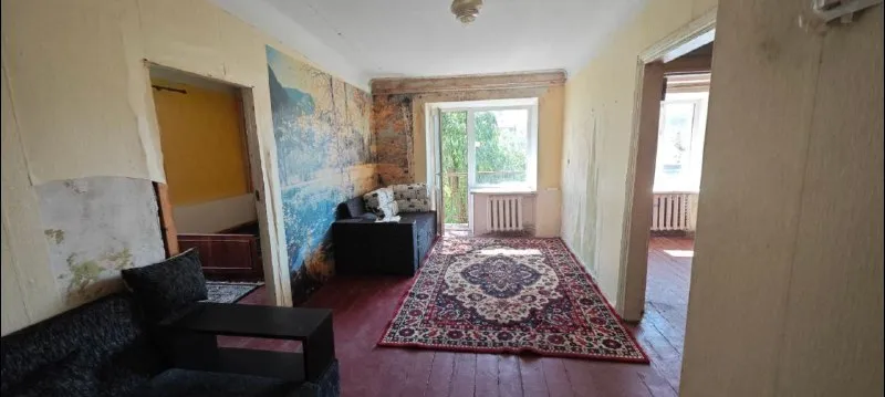 продам 2-х комн. квартиру 4/4 эт. в г. харцызск, ул. краснознаменская, район 2-й школы ✅s = 42 кв. м... - фотография