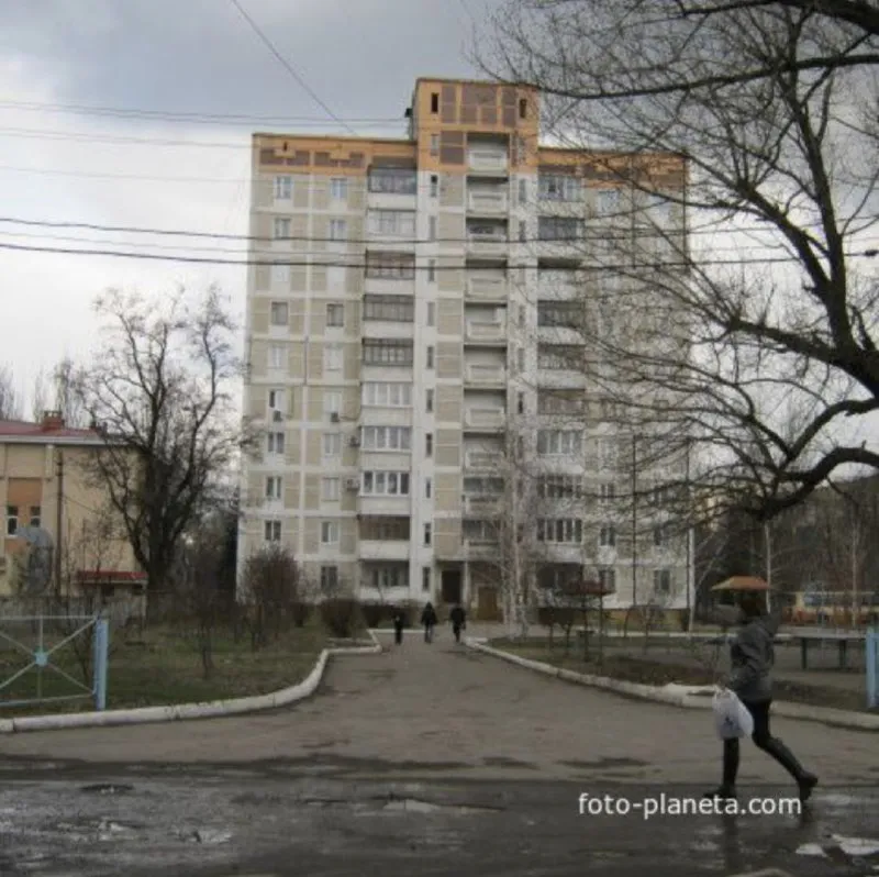 Продаётся крупногабаритная 3-х комнатная квартира в харцызске (дорого), по ул. Октябрьская д.70,10 э... - фотография