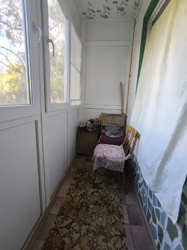 срочная продажа!супер цена!продается 2х- комнатная квартира г. харцызск, черёмушки, к-л юбилейный, район кинотеатра. 3эт/5эт дома, общ. пл. 44 м2,не угловая. замечательная планировка, раздельные комнаты, большая кухня. квартира в очень хорошем жилом состоянии. балкон остеклен м/ п окнами. все коммуникации в рабочем состоянии. вода по графику, доходит. отличное месторасположение. в шаговой доступности рынок, школа, садик, остановка. документы полностью готовы к сделке, никто не прописан. цена 2мл 600т₽. торг тел: +7 949 36 18 519 ▪️ недвижимость большого харцызска 👈 подписаться ▪️ разместить объявление ▪️ обсудить - фотография - 7