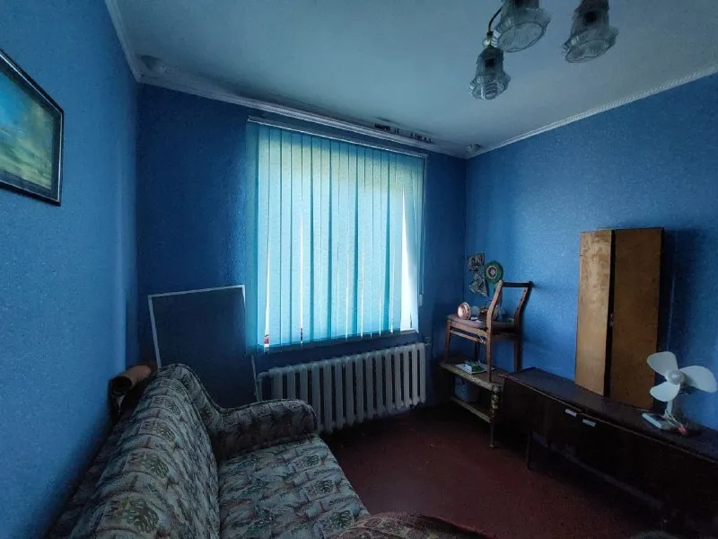 🔑продается 3 комн. квартира. ‼цена: 3 950 000 рублей. торг‼ - г. харцызск - черемушки - мкрн. юбилейный, д. 10 - 9 эт. 9 эт. дома - s= 63.6 m2 - состояние жилое, не угловая, зал проходной, окна и трубы пластик, балкон остеклен, горячая вода - бойлер, кондиционер, счетчики на свет, воду и отопление. новый лифт. продажа частично с мебелью. в квартире не кто не прописан. ☎тел. +7 (949) 331-92-15 анна 📞 тел. +7 (900) 185-49-85 (tele2) +7 949 331 92 15 (whatsapp, telegram. ) ▪️ недвижимость большого харцызска 👈 подписаться ▪️ разместить объявление ▪️ обсудить - фотография - 5