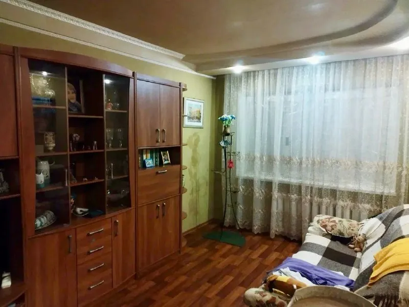 ‼️продажа квартиры‼️ ‼️🏠‼️продажа комн квартиры г. донецк днр по ул. артема ориентир горбольница киевский район‼️🏠‼️ ✅продам квартиру с косметическим ремонтом общей s - 41 м2., комнаты раздельные, полы утеплены, санузел совмещен, трубы в санузле новые. ✅расположение дома во дворе, вдали от 1 линии, парковочное место. ✅продажа с мебелью и техникой. 1/5 этажа, высокий цоколь, дом сухой. 💴цена: 4🍋200.000 рублей ☎️☎️☎️ +79494194208 недвижимость днр - фотография - 3