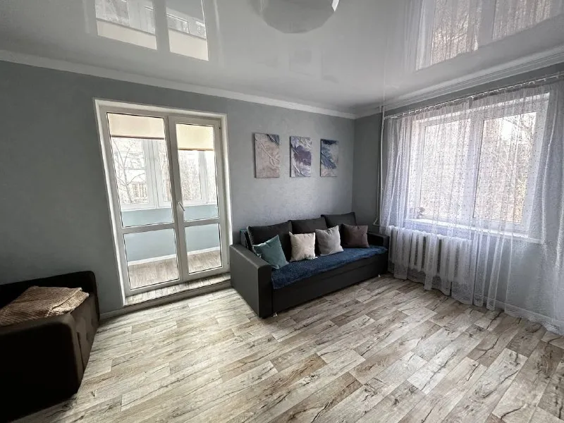 сдам посуточно квартиры 🌇макеевка, м-н зелёный📍 🏡1к. квартира,   🛌 3 спальных места. 💦 вода по графику. 💰 цена 6000 ₽ 🏡1к. квартира 🛌4 спальных места 💦вода круглосуточно. 💰 цена 7000 ₽ 👍уютные, чистые, теплые квартиры, после ремонта. - фотография - 4