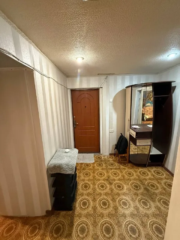 ❗️сдам квартиру в харцызске❗️ трехкомнатная квартира в центре харцызска, индивидуальное отопление, накопительный бак на 200 литров, с мебелью цена 25 000 рублей писать в личные сообщения❗️ eliza - фотография - 2