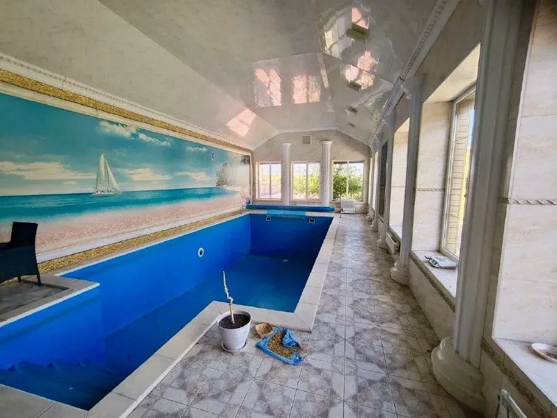 ‼️продажа дома‼️ 🏡продажа шикарного загородного 2-х уровневого дома + гостевой дом + сауна, бассейн + гараж в 20 км. от центра г. донецк, с. красное, г. о. докучаевск ✅продам дом, общей площадью 306 м2., расположен на земельном участке 45 соток ( участок приватизирован) с ландшафтным дизайном и зоной барбекю. ✅гостевой дом общей s-98 м2. три гаражных бокса и отдельное помещение с установленной системой подачи воды: 3 накопительных бака объемом по 1.5 куба. очистка воды осуществляется высокопроизводительным осмосом. ✅планировка дома; цокольный этаж: планировался под домашний кинотеатр и спорт зал ✅первый этаж: кухня-столовая, ванная комната второй этаж: 3 спальни. .. водителей италии, германии, франции. ✅планировка гостевого дома: кухня-столовая с выходом на террасу, 2 спальни, ванная комната. ✅отопление и подогрев воды в каждом доме осуществляется газовыми котлами. ✅в случае отсутствия электроэнергия дом получает питание от 40 киловаттного дизельного генератора работающего на полной автоматике. ✅три скважины, на участке установлена капельная система полива 🧾документы готовы. больше фото по запросу. 💴цена: 30🍋000.000 рублей ☎️+79494194208 недвижимость днр - фотография - 4