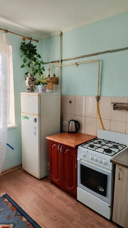 ‼️продажа квартиры‼️ 🏡продаётся трехкомнатная квартира г. харцызск днр на трубном ул. патона ✅этажность–5/9 жилого дома ✅квартира в жилом состоянии, комнаты раздельные, пластиковые окна, счётчик на всё, плитка кухня, ванна, туалет, новая входная дверь ✅вода на этаж поступает, лифт работает прописанных и долгов нет 🧾документы готовы ✍️возможна продажа с маткапиталом 🔥собственник 💴цена: 3🍋300.000 рублей ☎️+7(949) 389-12-07 📨подписаться - фотография - 4