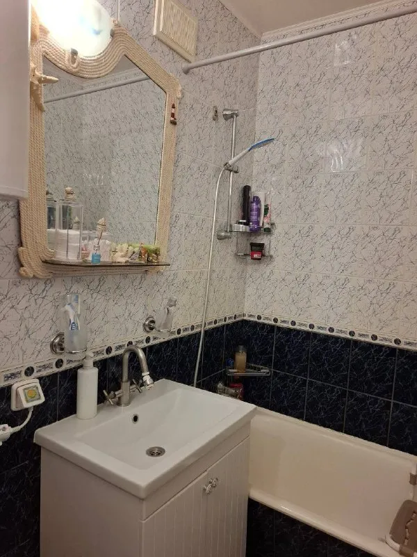 ‼️продажа! площадь ленина ‼️ квартира 2х комнатная, 80 квадратных метров. этажность 8/9ти. дом построен по спецпроекту. квартира с ремонтом, спец планировка. вода идет. у квартиры своя аура, живая. в декор квартиры вложена душа. шикарное местоположение! площадь ленина, филармония, 5 минут прогулочным шагом и бульвар пушкина. транспортная развязка в любую сторону города. документы готовы! собственник на сделке. цена 11,500,000р + торг уместен. +79493282386 ольга ан - фотография - 10