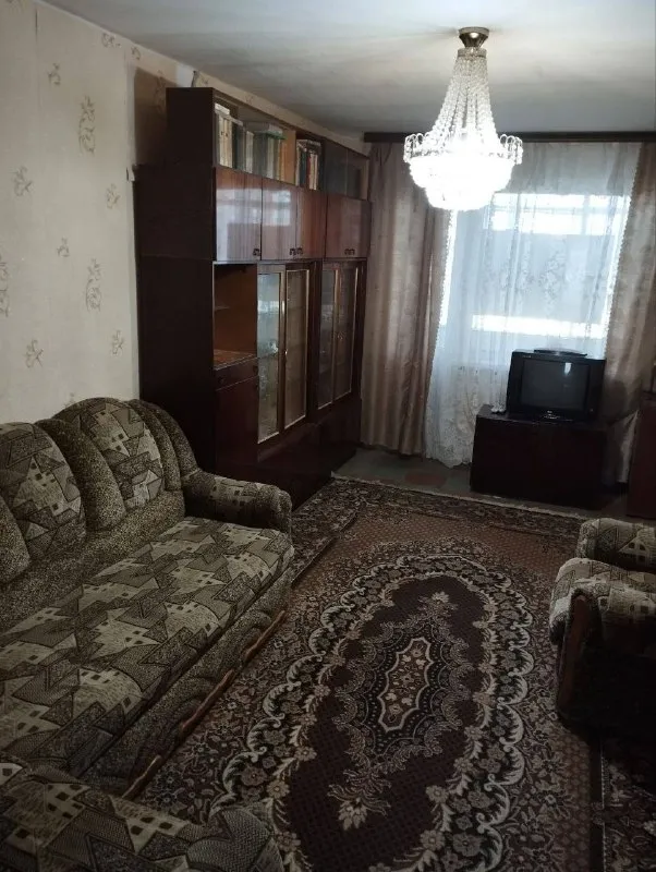 сдаётся двухкомнатная квартира, город харцызск, район черёмушки, мкр. металлургов дом 6,второй этаж пятиэтажного дома, окна пластиковые, балкон остекленный, с мебелью и бытовой техникой. состояние жилое, хорошое. подъезд чистый, ухоженный. цена 20.000₽+коммунальные платежи, на долгий срок. по вопросам тел. (+7 (949) 323-98-42)комментарии не читаю dexter decinsun - фотография - 3