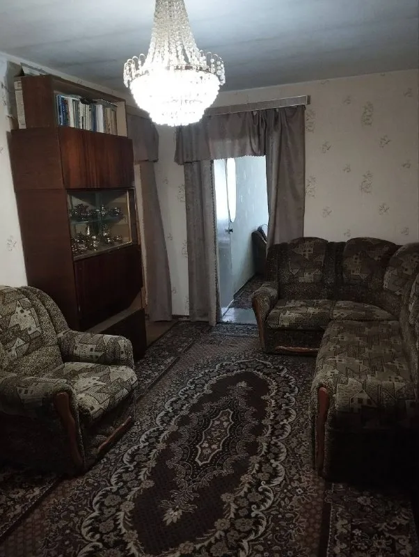 сдаётся двухкомнатная квартира, город харцызск, район черёмушки, мкр. металлургов дом 6,второй этаж пятиэтажного дома, окна пластиковые, балкон остекленный, с мебелью и бытовой техникой. состояние жилое, хорошое. подъезд чистый, ухоженный. цена 20.000₽+коммунальные платежи, на долгий срок. по вопросам тел. (+7 (949) 323-98-42)комментарии не читаю dexter decinsun - фотография - 6