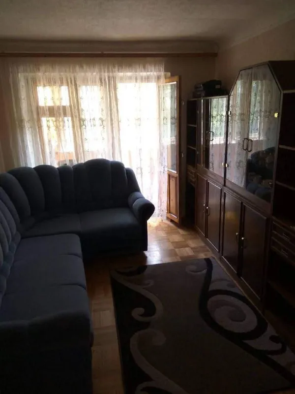 Продам двухкомнатную квартиру 🌇донецк, центр города, ворошиловский район, ул. Щорса/маяковича, рядом... - фотография