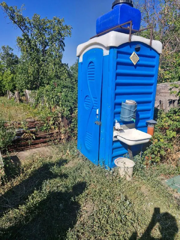 продажа частного 🏡 дома 🌇донецк, кировский район, питьевой ставок📍 ✅продается дом в состоянии перестройки с участком. ❗️участок не приватизирован. 💦вода и электричество заведены. 🌎12 соток. ✅общая площадь дома 106кв. м. ✅кирпич. 💰цена 2 500 000 ₽ 📲☎️+79494181407 галина ан подписаться | дать объявление - фотография - 4