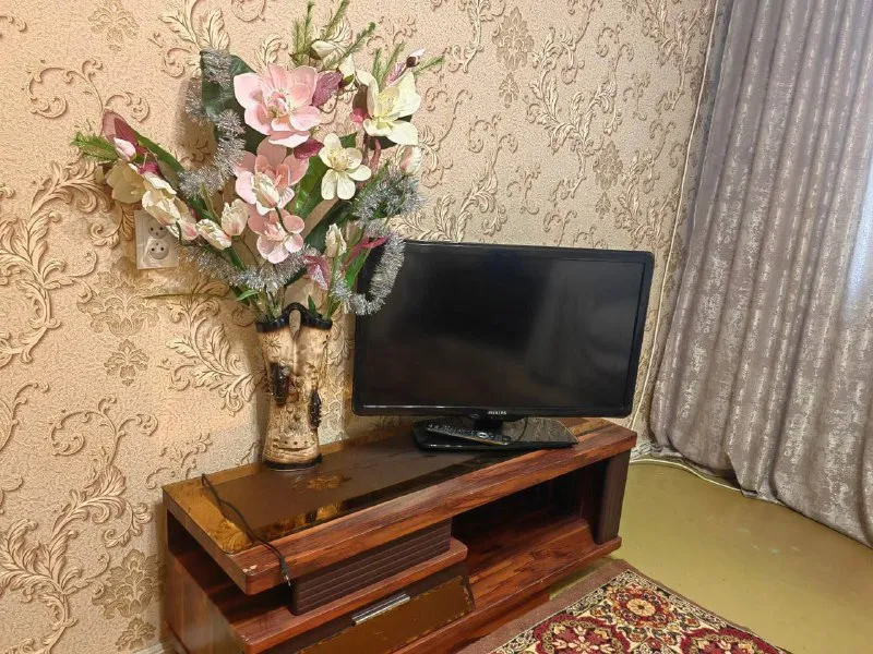 посуточно 2 комнатная квартира 🌇город донецк, пролетарский район, улица прожекторная. 📍 💦квартира с водой 24/7 ( накопитель 500 литров, нагревательный бак)❗️ ✅в квартире имеется всё необходимое для комфортного проживания! 💰стоимость аренды за сутки 5 тысяч рублей ( до 3 гостей), залоговая сумма 5 тысяч рублей ( возвращается при условии сохранности имущества и соблюдения правил проживания). 📲☎️+79494761573 📲☎️+79495349950 📲☎️+79494841288 ватсап, телеграм подписаться  |  дать объявление - фотография - 3