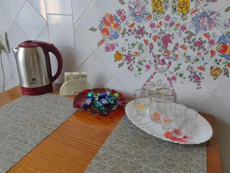 посуточно 2 комнатная квартира 🌇город донецк, пролетарский район, улица прожекторная. 📍 💦квартира с водой 24/7 ( накопитель 500 литров, нагревательный бак)❗️ ✅в квартире имеется всё необходимое для комфортного проживания! 💰стоимость аренды за сутки 5 тысяч рублей ( до 3 гостей), залоговая сумма 5 тысяч рублей ( возвращается при условии сохранности имущества и соблюдения правил проживания). 📲☎️+79494761573 📲☎️+79495349950 📲☎️+79494841288 ватсап, телеграм подписаться  |  дать объявление - фотография - 5