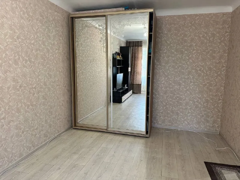 посуточно от собственника❗️ однокомнатная квартира 🌇донецк, кировский район, по ул бирюзова. 📍 💦вода 24/7! укомплектована всем необходимым: накопительная система водоснабжения с насосом, wi-fi, кондиционер, стиральная машинка, микроволновка. постельное белье и полотенца, тапочки, гигиенические принадлежности. ✅кухня оборудована, имеется посуда для приготовления и принятия пищи, чай/кофе для наших гостей ❤️ ✅будем рады видеть одного - двух гостей, не против детей. воспитанные животные обсуждаются! 💰цена 6000 ₽ сутки, 5000 ₽ возвратный залог 📲☎️+7 (949) 852-33-69 подписаться | дать объявление - фотография - 5