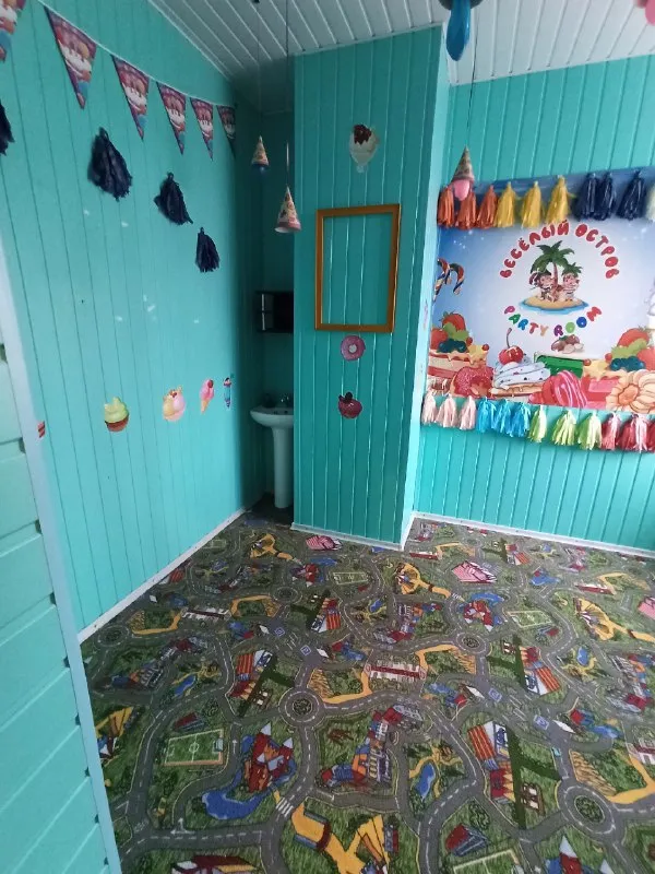 долгосрочная аренда помещения! город макеевка, центрально-городской р-н, 22 линия, ул. орджоникидзе ориентир: пожарка, детская больница особенности объекта: - площадь 90 кв. м. ; -2 комнаты; - окна металлопластиковые с роллетами; - металлические двери; - места для парковки авто. стоимость: 40 000 р. в месяц + услуги агентства 40 000 р. единоразово. просмотр в любое удобное время валентин +7949 554 15 98 telegram ▪️ недвижимость большого харцызска 👈 подписаться ▪️ разместить объявление ▪️ обсудить - фотография - 7