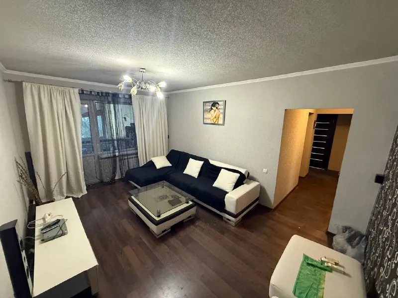 продам уютную двухкомнатную квартира с ремонтом❗️ 🌇красногвардейский р-н мкр. калининский 2📍 📑документы готовы к сделке собственник в городе ❗️ 📍удобная транспортная развязка в 3-х минутах от мотеля 👍квартира после ремонта, отличное состояние ✅заменены все коммуникации ✅новая проводка ✅изолированные комнаты ✅установлена водонакопительная система ✅в шаговой доступности есть все необходимое для жизни: супермаркеты, детский садик 💰цена: 4.790.000 ₽ торг❗️ 📲☎️ +79493005543 подписаться | дать объявление - фотография - 2