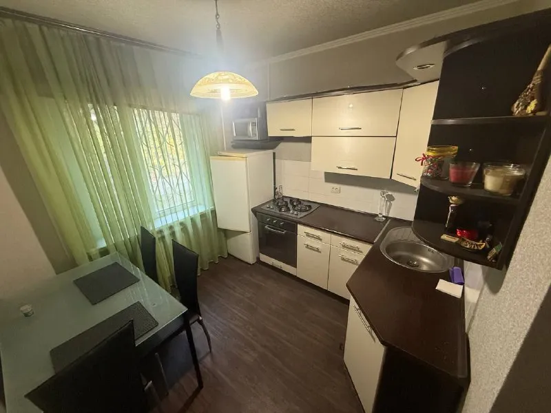 продам уютную двухкомнатную квартира с ремонтом❗️ 🌇красногвардейский р-н мкр. калининский 2📍 📑документы готовы к сделке собственник в городе ❗️ 📍удобная транспортная развязка в 3-х минутах от мотеля 👍квартира после ремонта, отличное состояние ✅заменены все коммуникации ✅новая проводка ✅изолированные комнаты ✅установлена водонакопительная система ✅в шаговой доступности есть все необходимое для жизни: супермаркеты, детский садик 💰цена: 4.790.000 ₽ торг❗️ 📲☎️ +79493005543 подписаться | дать объявление - фотография - 7