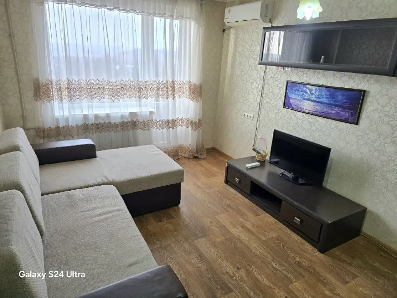 сдаю 1-комнатную квартиру в центре макеевки. рядом : автостанция, "папирус", руд больница. аренда 25... - фотография