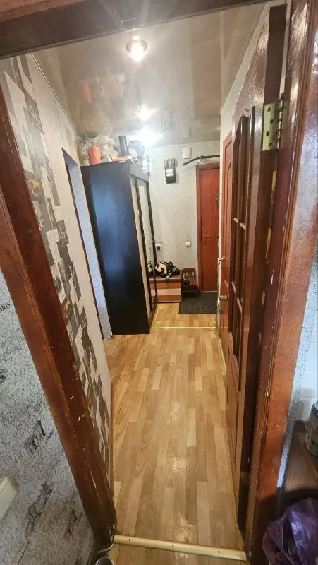 ‼️продажа квартиры‼️ 🏡продаётся 2-двухкомнатная квартира г. донецк днр киевский р-н улица щорса 59 ✅этажность–5/5 жилого дома ✅отопление в квартире и на чердаке поменяли на пластиковые трубы шифер меняли год назад ✅утеплён потолок с крыши вода круглосуточно 💦стоит накопительный бак на 1.000 литров ✅все водопроводные трубы заменены на пластиковые, поменян стояк до 1 этажа ✅рядом школа, детский садик, больница, магазины, парк кованых фигур 🔥собственник 💴цена: 3🍋800.000 рублей ☎️+7(949) 465-07-93 недвижимость днр - фотография - 2