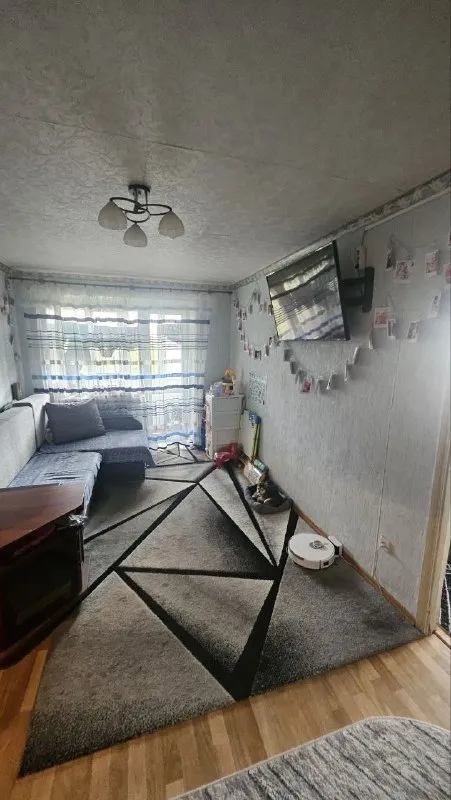 ‼️продажа квартиры‼️ 🏡продаётся 2-двухкомнатная квартира г. донецк днр киевский р-н улица щорса 59 ✅этажность–5/5 жилого дома ✅отопление в квартире и на чердаке поменяли на пластиковые трубы шифер меняли год назад ✅утеплён потолок с крыши вода круглосуточно 💦стоит накопительный бак на 1.000 литров ✅все водопроводные трубы заменены на пластиковые, поменян стояк до 1 этажа ✅рядом школа, детский садик, больница, магазины, парк кованых фигур 🔥собственник 💴цена: 3🍋800.000 рублей ☎️+7(949) 465-07-93 недвижимость днр - фотография - 3