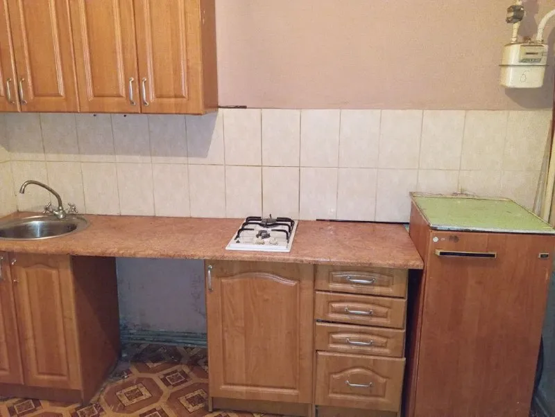 ‼️продажа квартиры‼️ 🏡продаётся однокомнатная квартира 🗺г. енакиево днр мкр-н ватутино ✅квартира расположена на первом этаже пластиковые окна с решётками двойные входные двери ✅сантехника поменяна в кухне есть подвал 🧾документы готовы 🔥собственник 💴цена: 1🍋150.000 рублей ☎️+7(949) 308-33-36 📨подписаться - фотография - 3