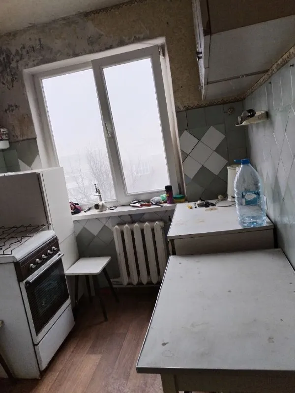 продаётся двухкомнатная квартира 47 м кв, не угловая, 5й этаж пятиэтажаи, комнаты раздельные, под ремонт, от собственника. донецк мкр-н азотный, 3 млн торг уместен(росреестр поставлен нулевая прописка) +7949 413 95 64 виктория +7977 016 41 79 виктория телега на обоих номерах - фотография - 5